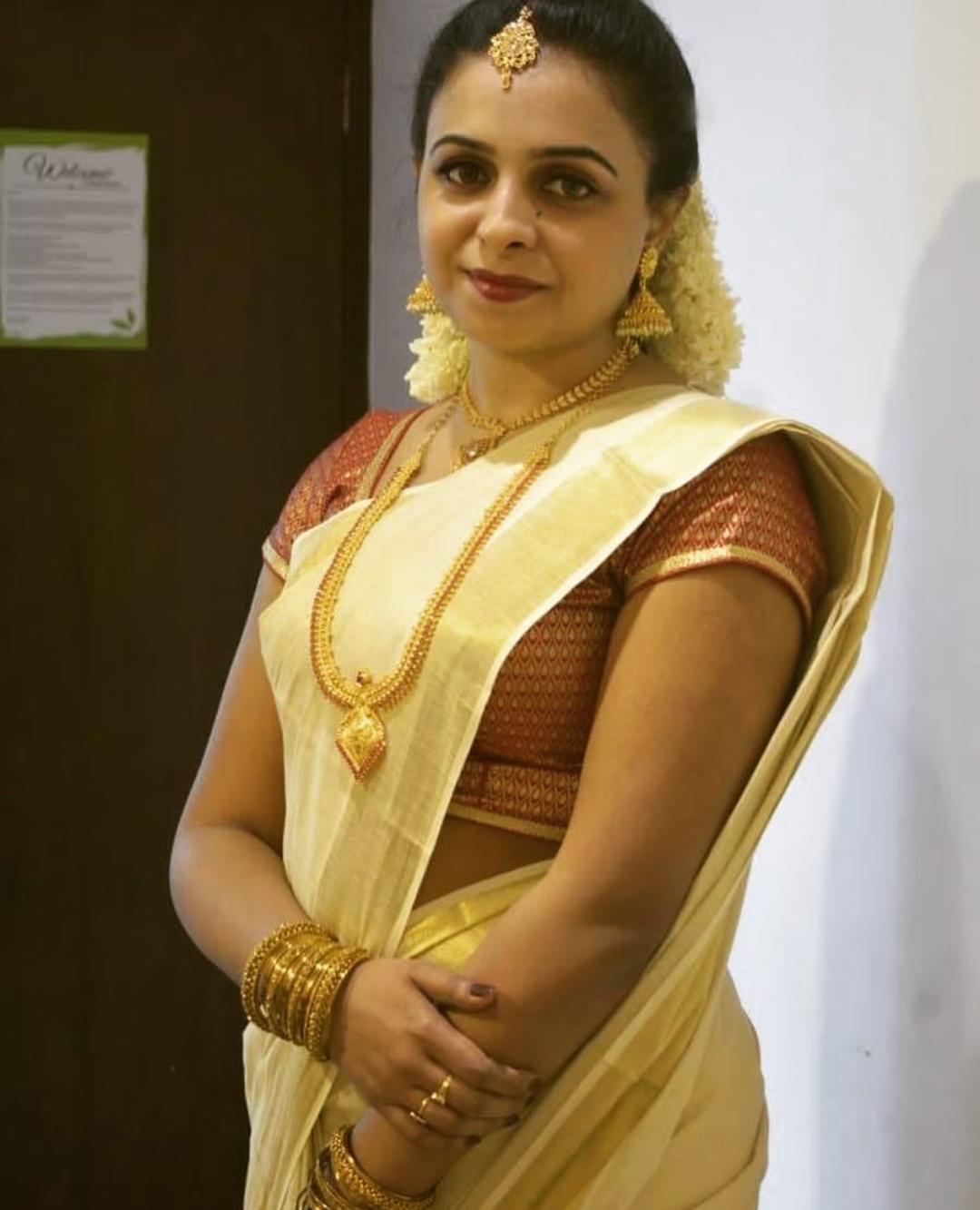 CITY LOOKS BEAUTY PARLOUR ADOOR